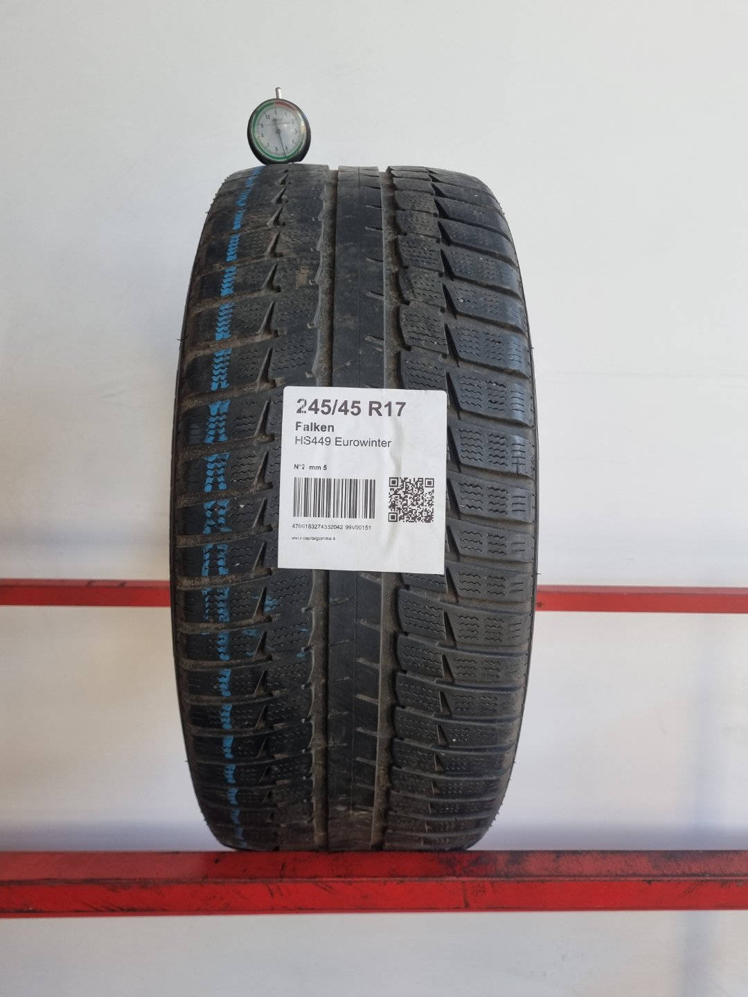 Gomma usata Falken HS449 Eurowinter 245/45 R17 Invernale - Capital Gomme