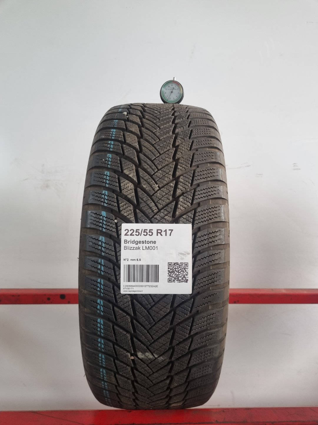 Gomma usata Bridgestone Blizzak LM001 225/55 R17 Invernale - Capital Gomme