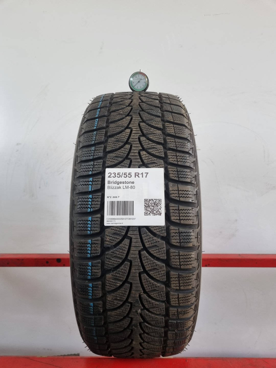 Gomma usata Bridgestone Blizzak LM-80 235/55 R17 Invernale - Capital Gomme