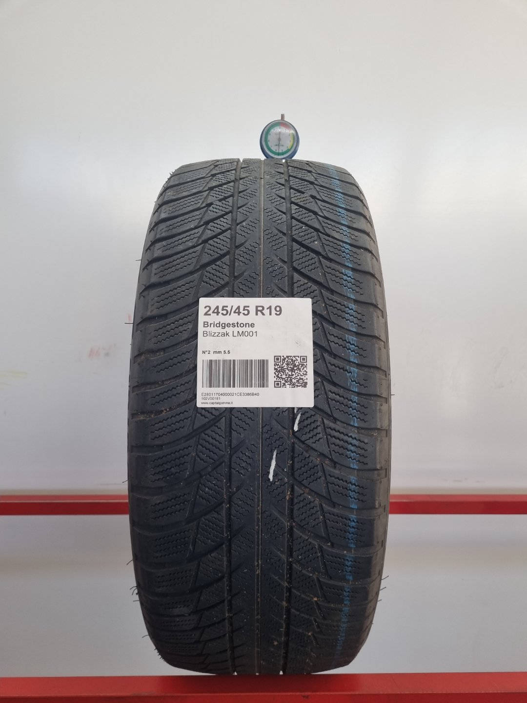 Gomma usata Bridgestone Blizzak LM001 245/45 R19 Invernale - Capital Gomme