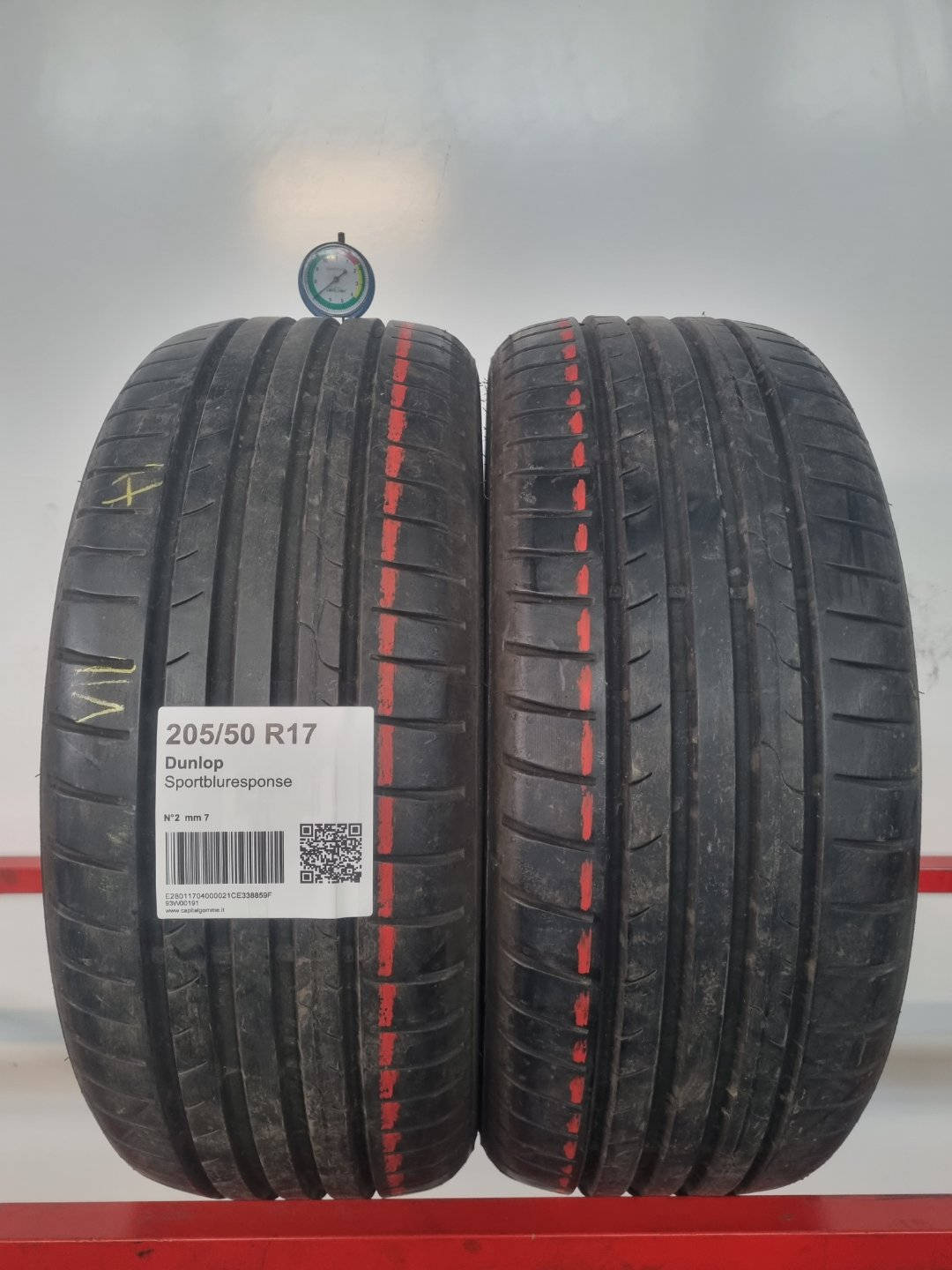 Pneumatico usato Dunlop battistrada