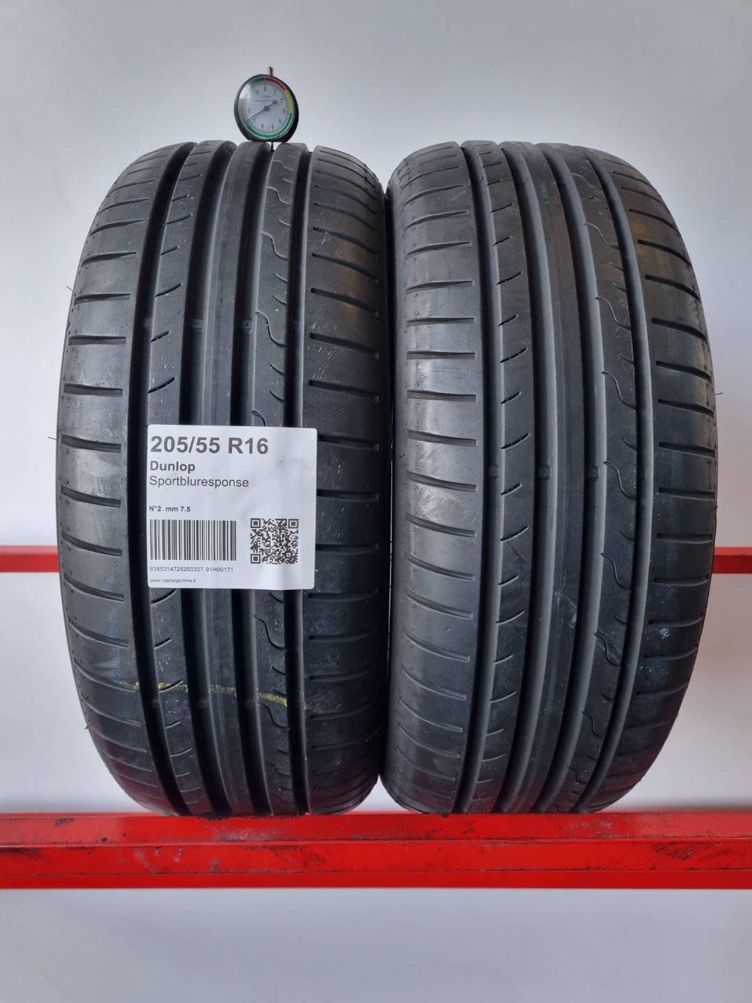 Pneumatico usato Dunlop battistrada