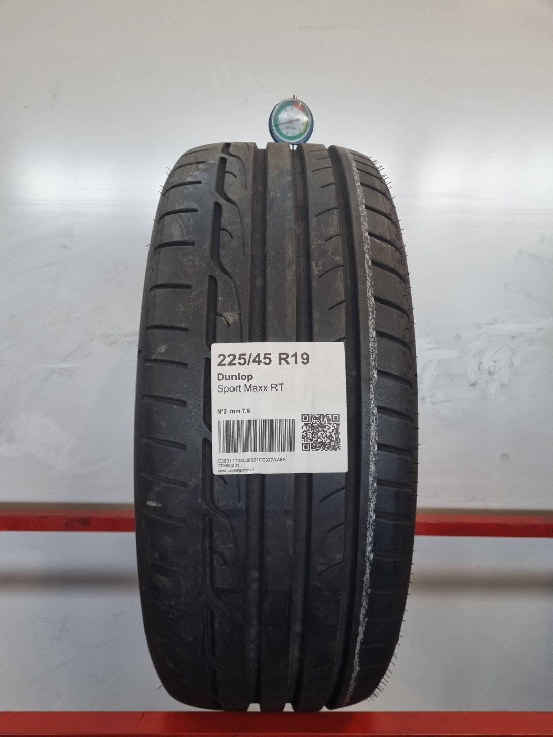 Gomma usata Dunlop Sport Maxx RT 225/45 R19 Estiva - Capital Gomme