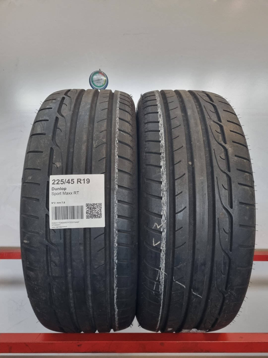Pneumatico usato Dunlop battistrada