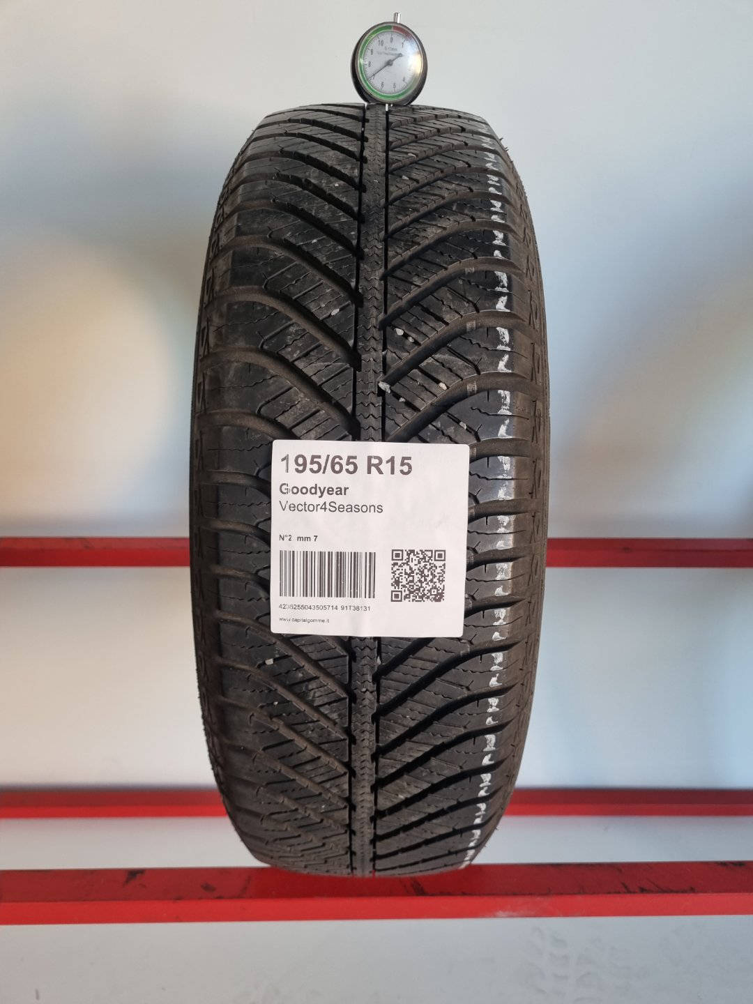 Gomma usata Goodyear Vector4Seasons 195/65 R15 Quattro Stagioni - Capital Gomme
