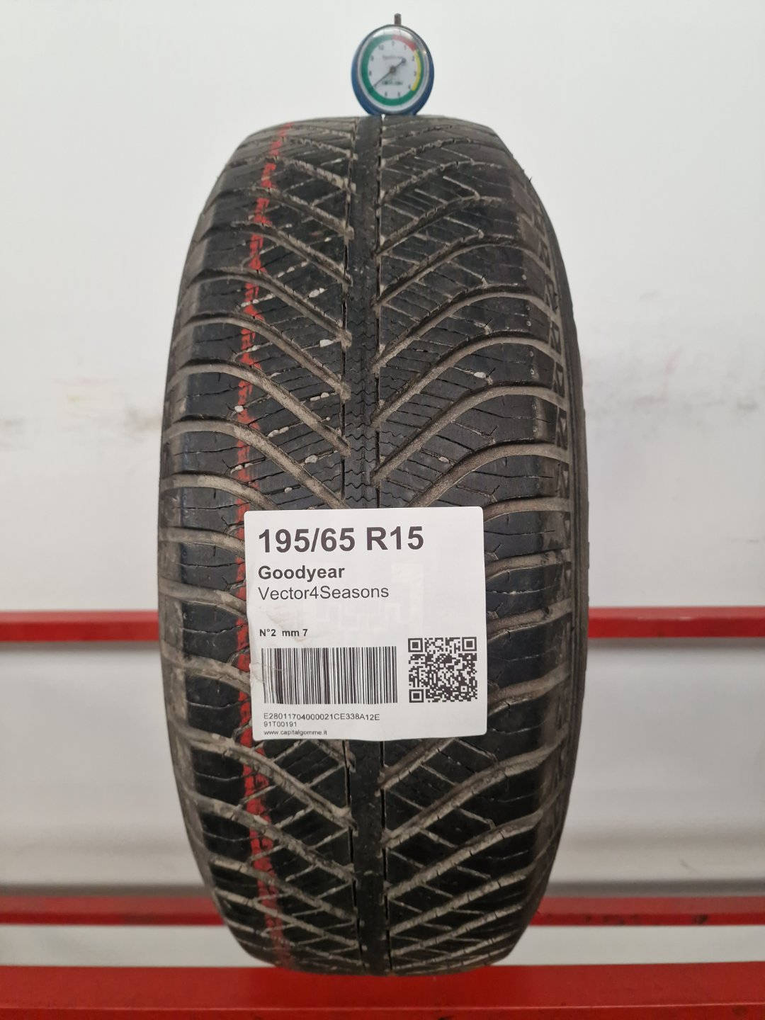 Gomma usata Goodyear Vector4Seasons 195/65 R15 Quattro Stagioni - Capital Gomme
