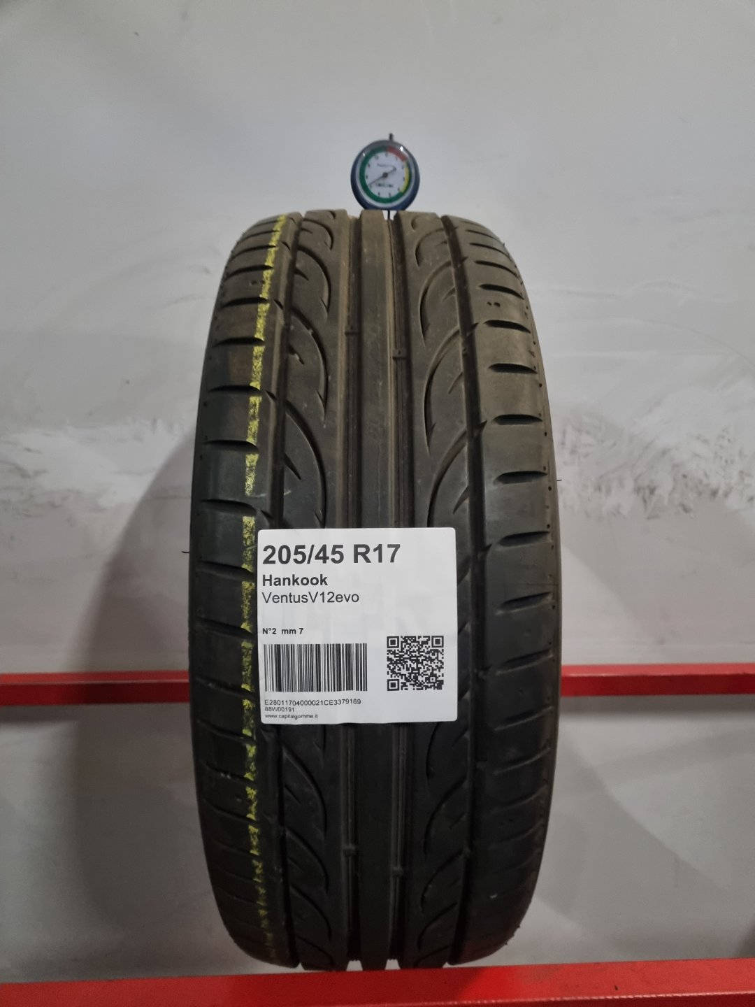 Gomma usata Hankook VentusV12evo 205/45 R17 Estiva - Capital Gomme