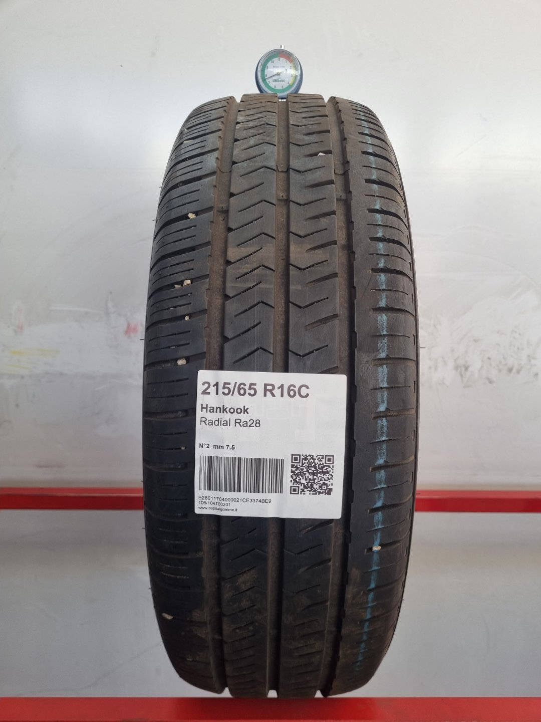 Gomma usata Hankook Radial Ra28 215/65 R16 Estiva - Capital Gomme