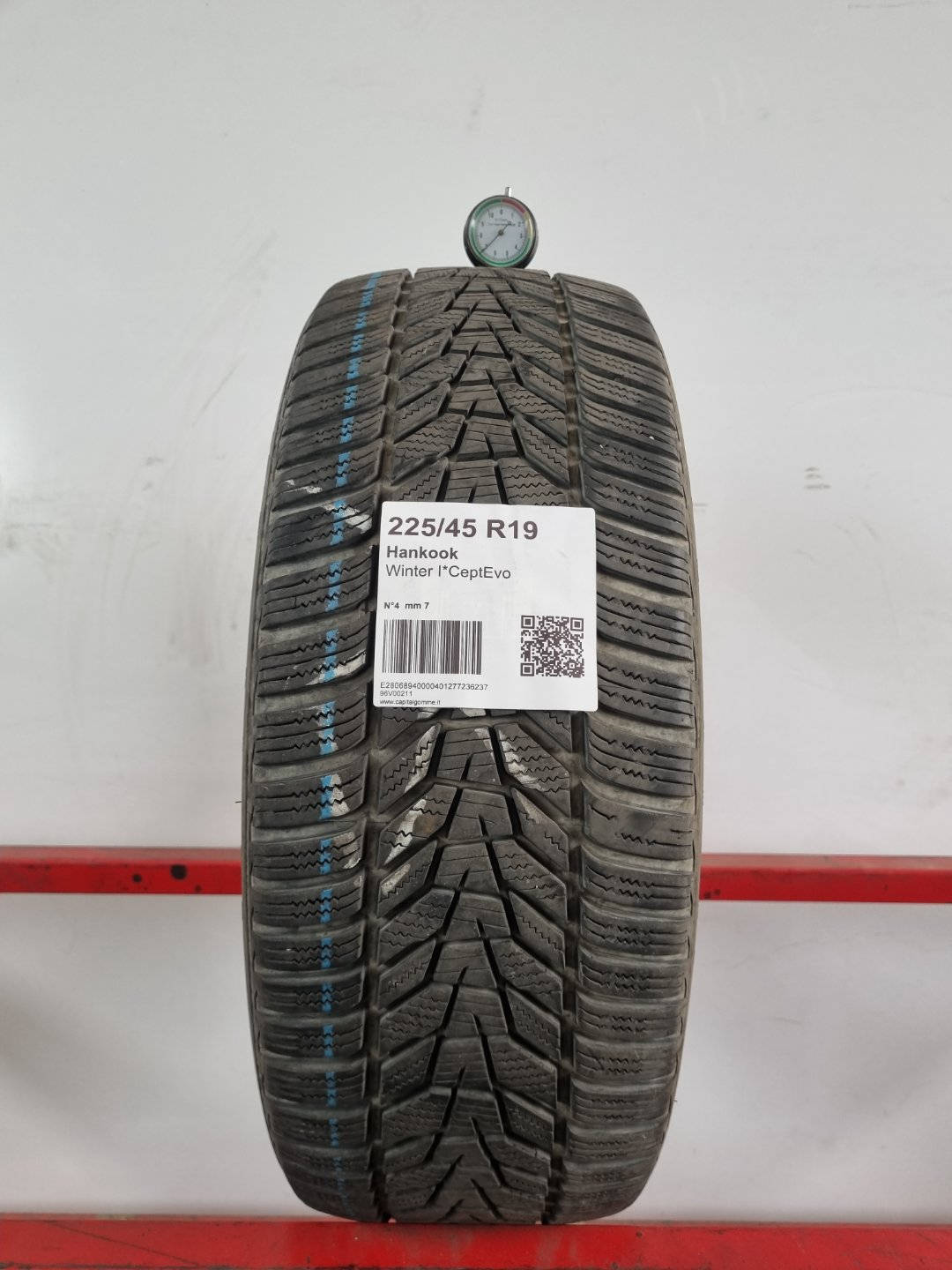 Gomma usata Hankook Winter I*CeptEvo 225/45 R19 Invernale - Capital Gomme