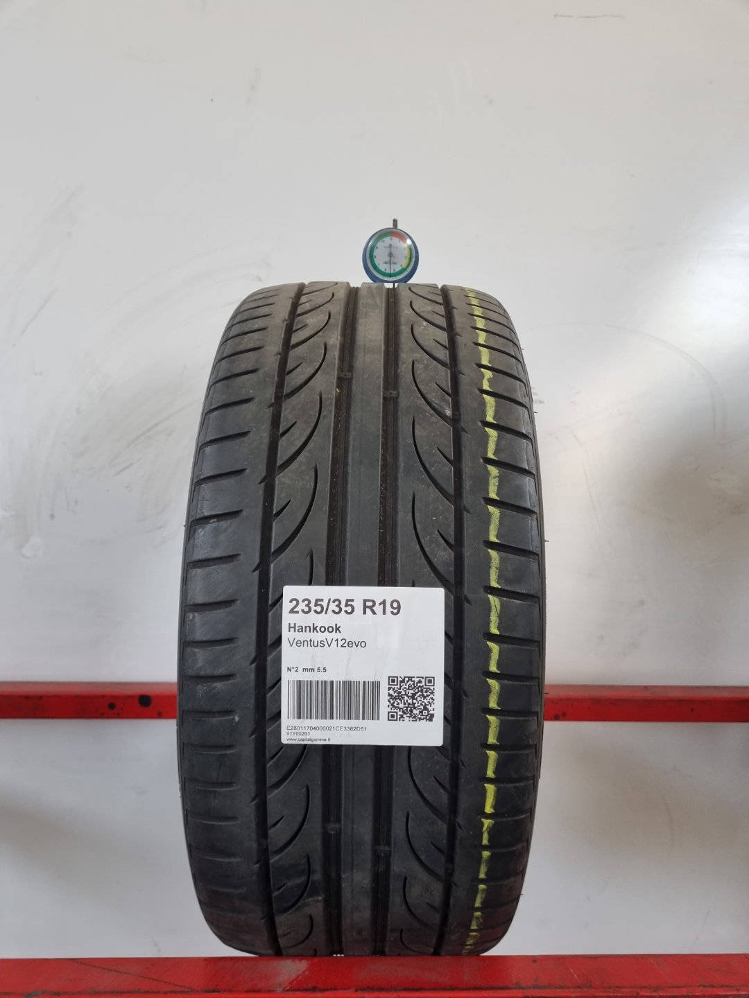 Gomma usata Hankook VentusV12evo 235/35 R19 Estiva - Capital Gomme