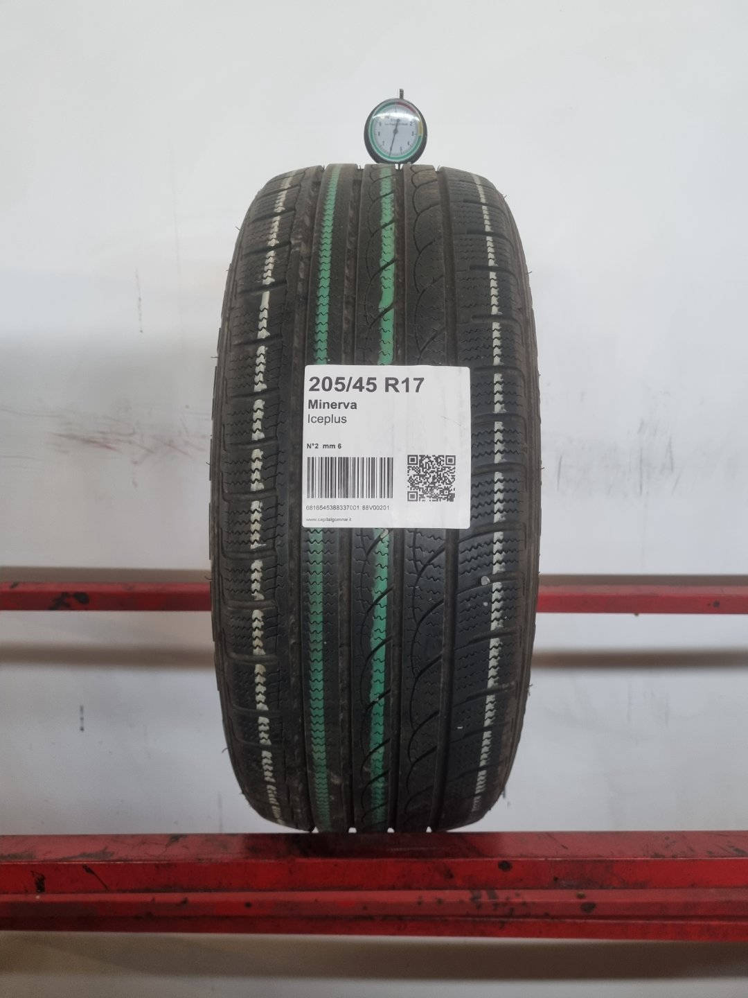 Gomma usata Minerva Iceplus 205/45 R17 Invernale - Capital Gomme