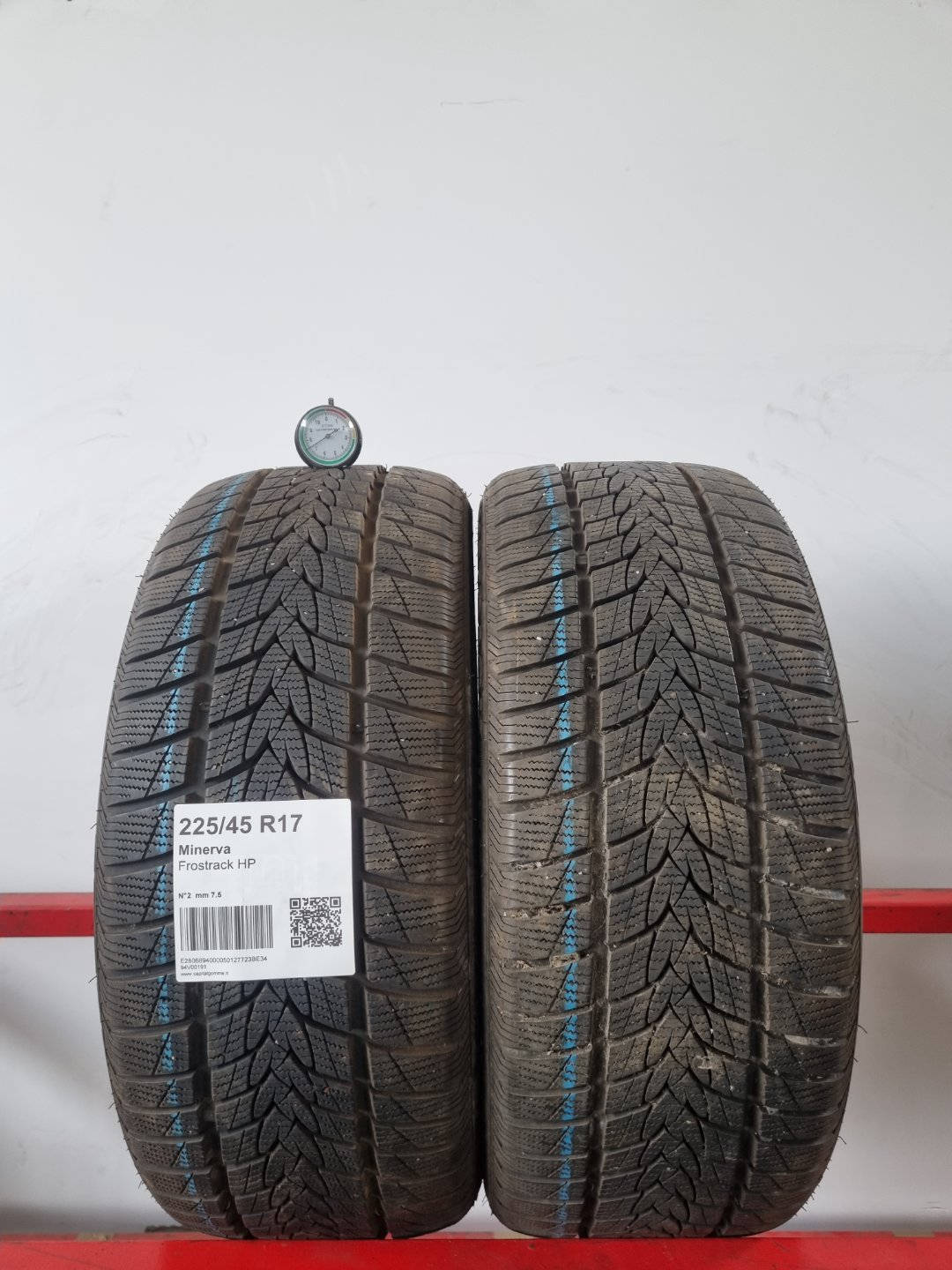 Pneumatico usato Minerva battistrada