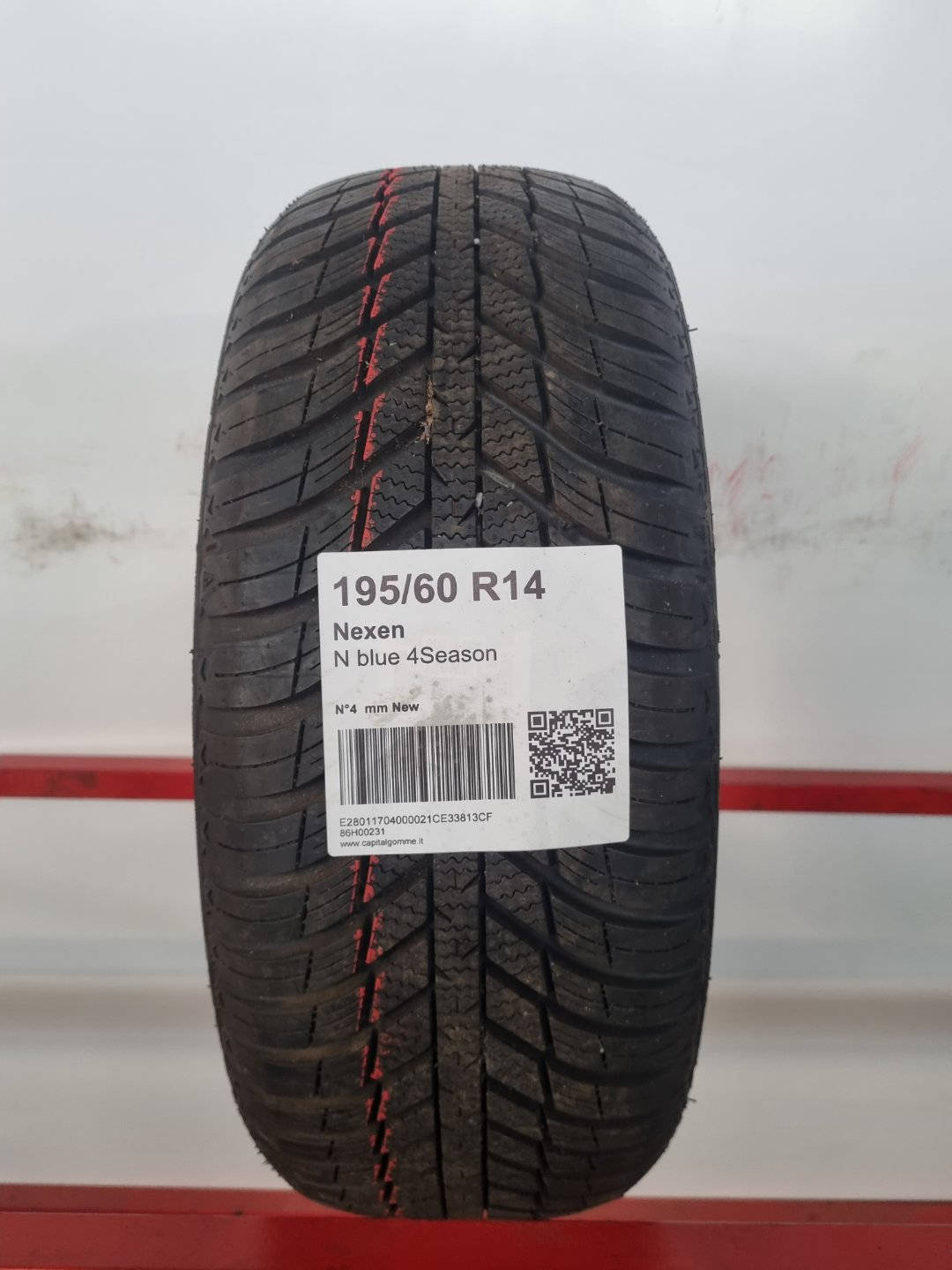 Gomma usata Nexen N blue 4Season 195/60 R14 Quattro Stagioni - Capital Gomme