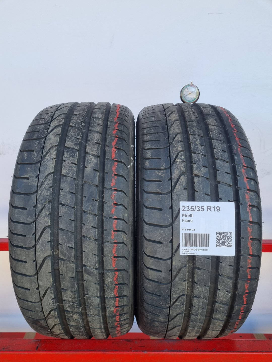 Pneumatico usato Pirelli battistrada