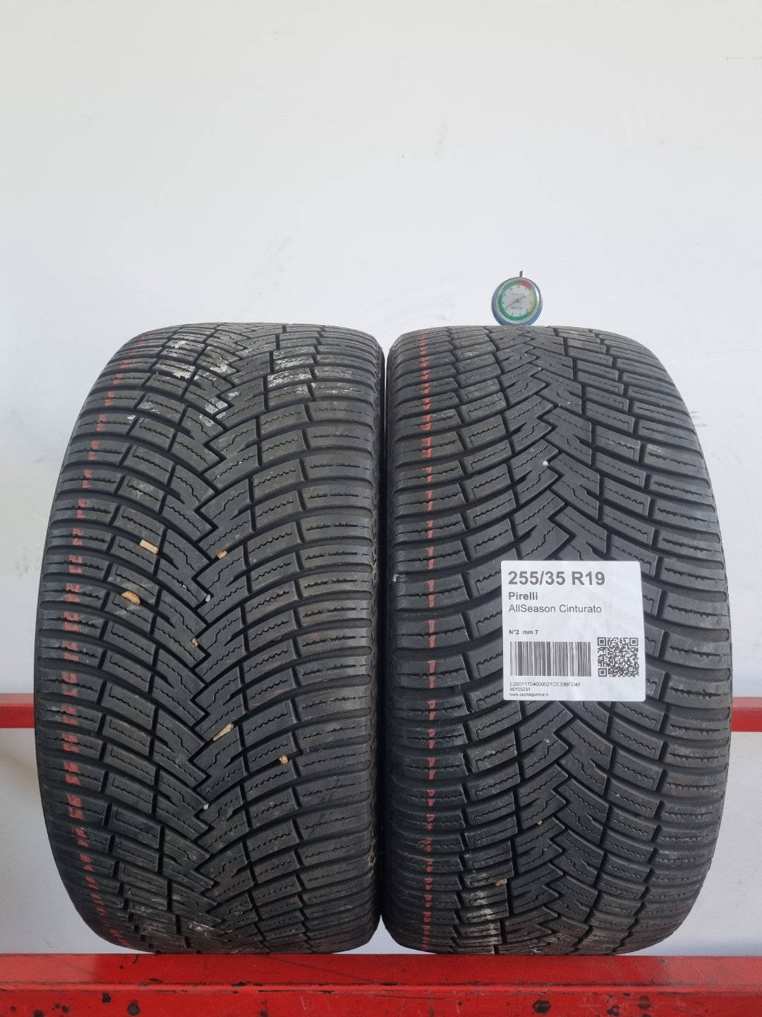 Pneumatico usato Pirelli battistrada