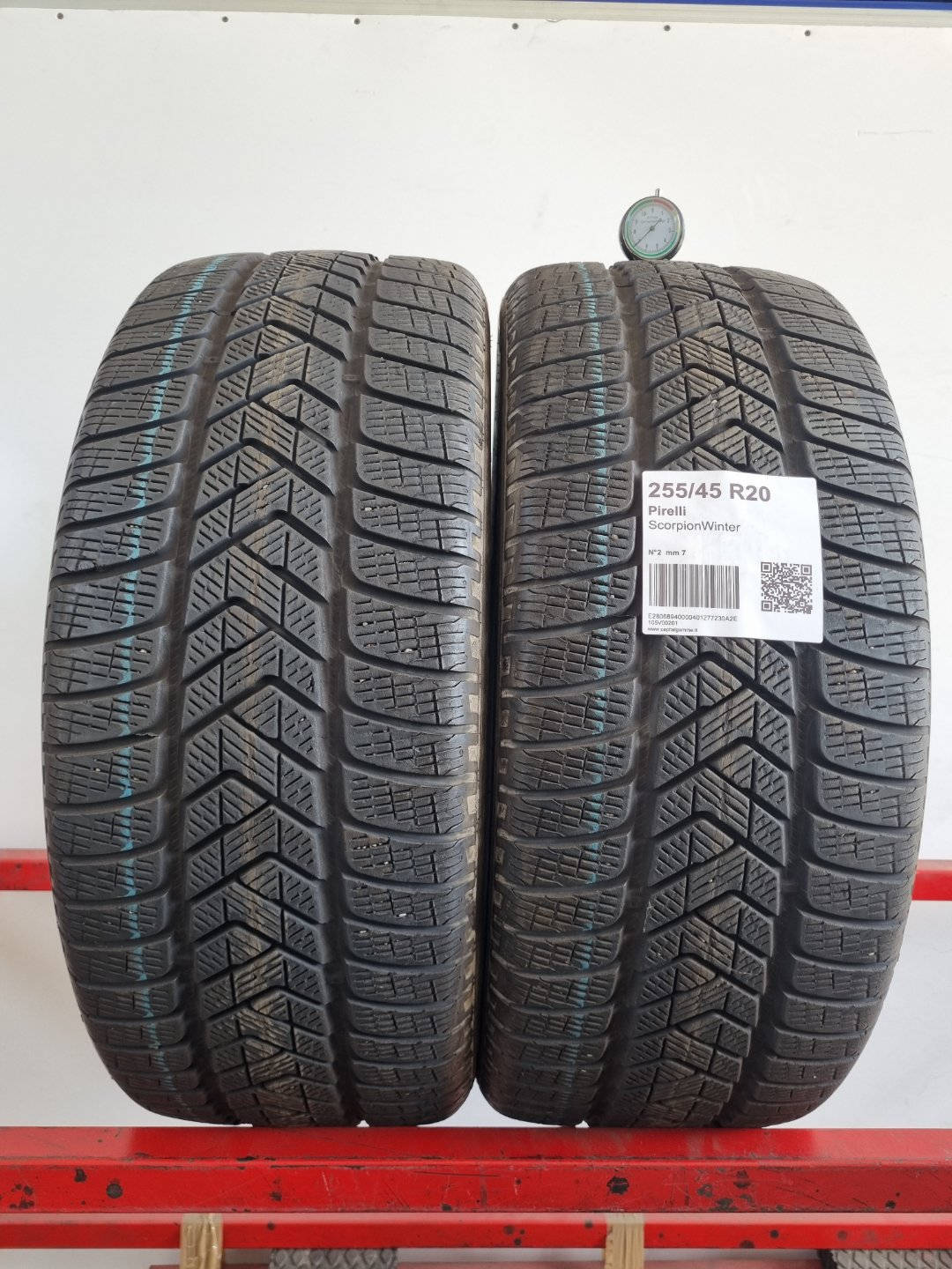 Pneumatico usato Pirelli battistrada