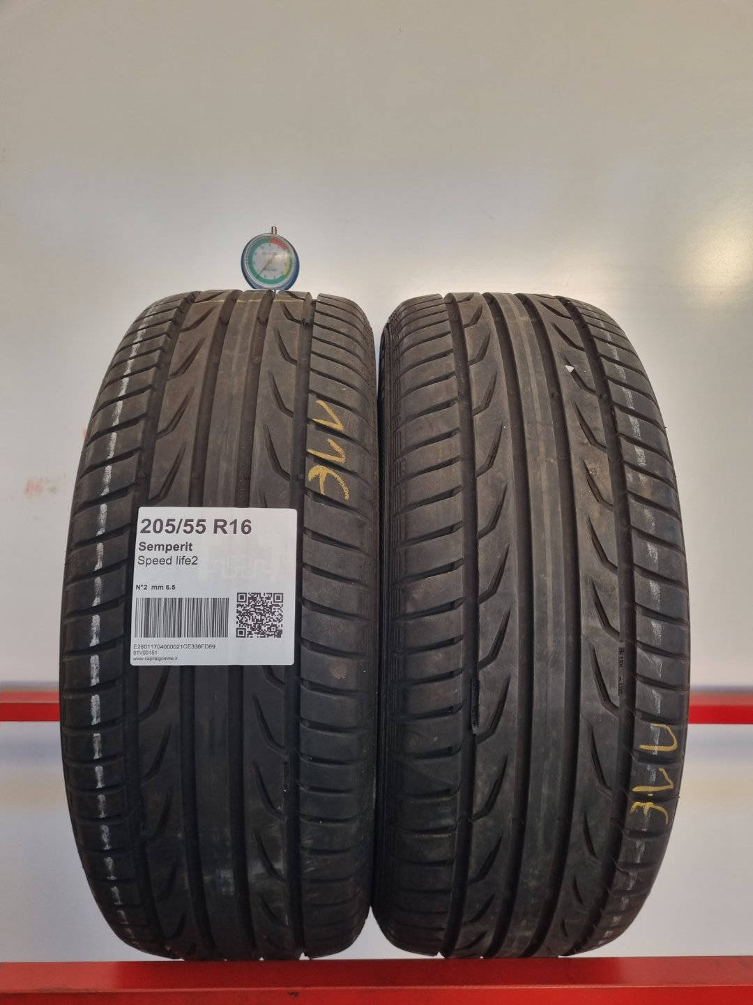 Pneumatico usato Semperit battistrada