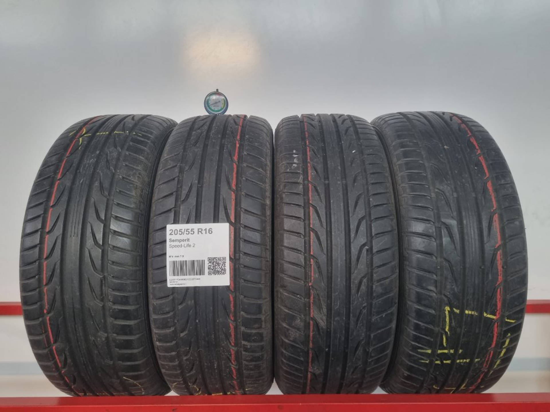 Pneumatico usato Semperit dettaglio DOT