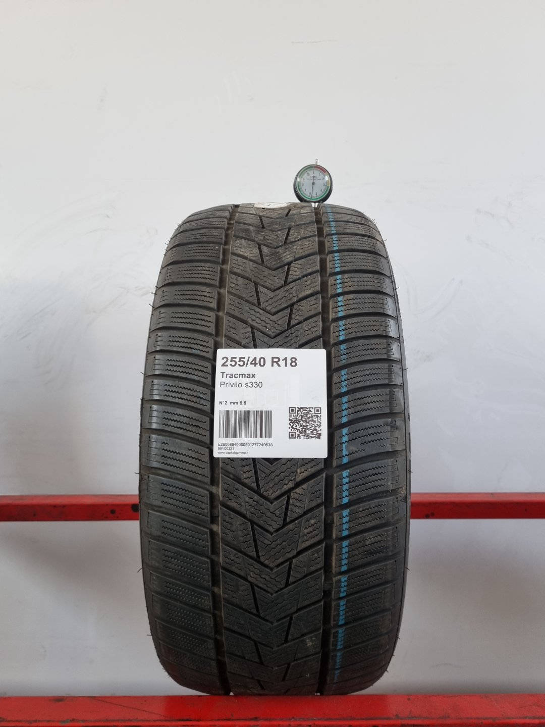 Gomma usata Tracmax Privilo s330 255/40 R18 Invernale - Capital Gomme