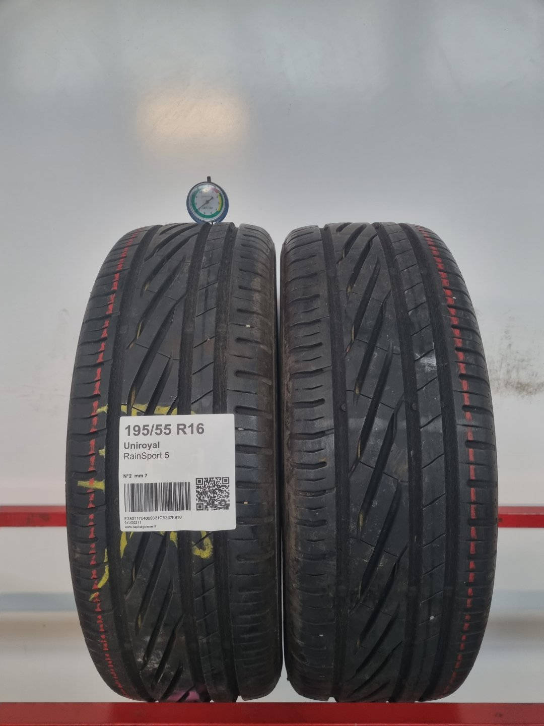 Pneumatico usato Uniroyal battistrada