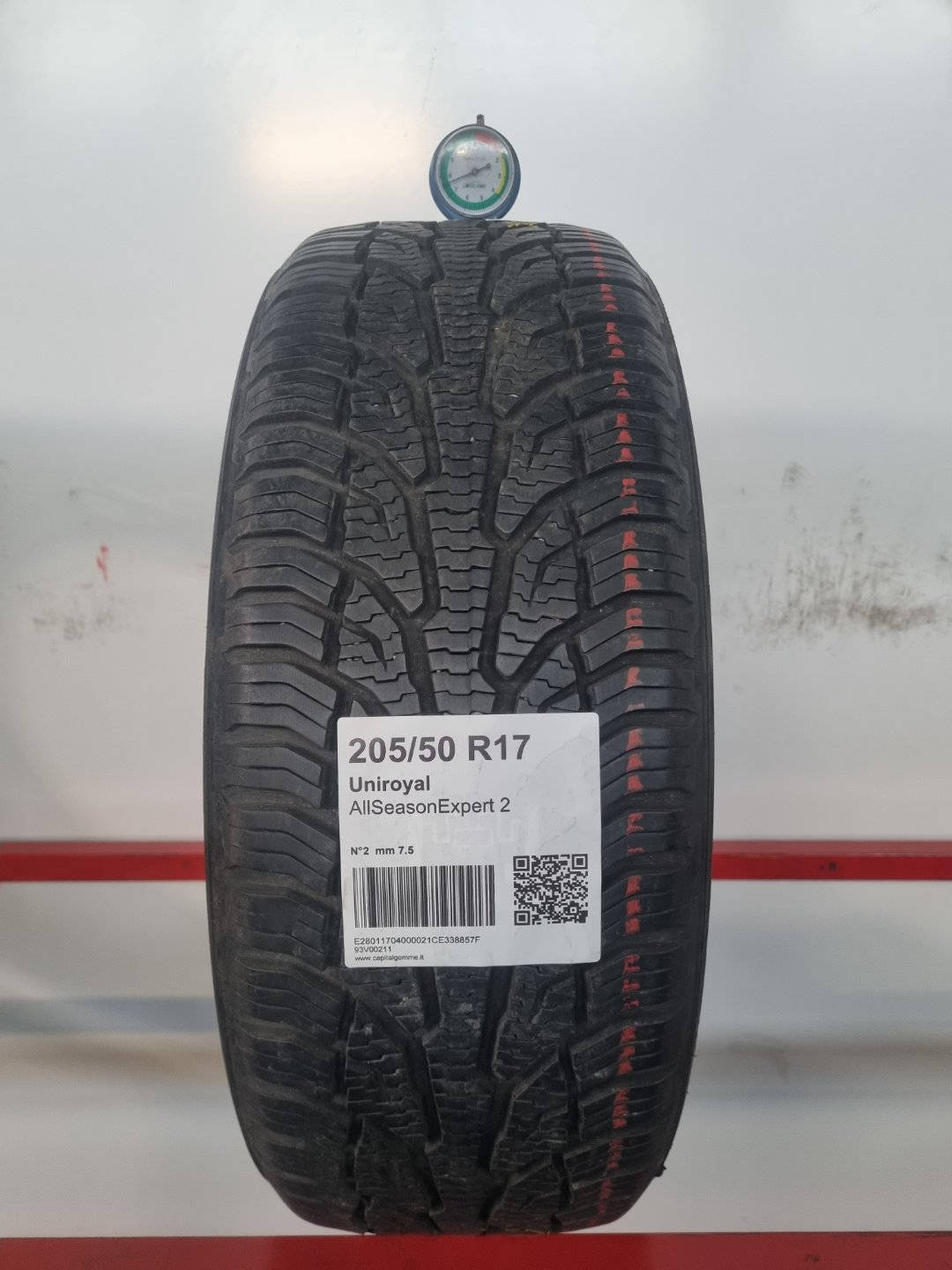 Gomma usata Uniroyal AllSeasonExpert 2 205/50 R17 Quattro Stagioni - Capital Gomme