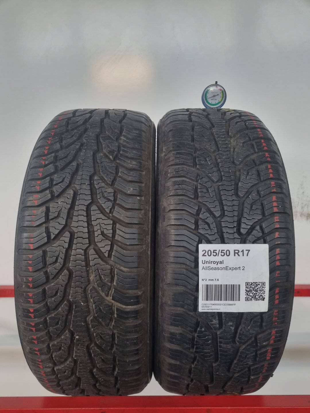 Pneumatico usato Uniroyal battistrada