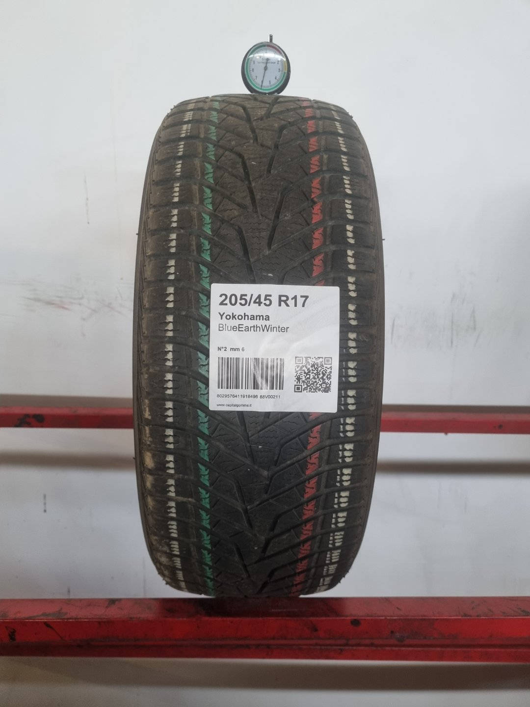 Gomma usata Yokohama BlueEarthWinter 205/45 R17 Invernale - Capital Gomme