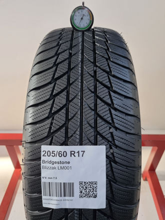 Gomma usata Bridgestone Blizzak LM001 205/60 R17 Invernale
