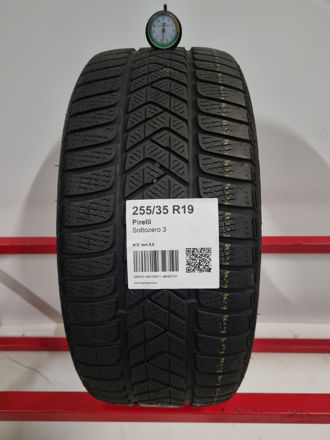 Gomma usata Pirelli Sottozero 3 255/35 R19 Invernale