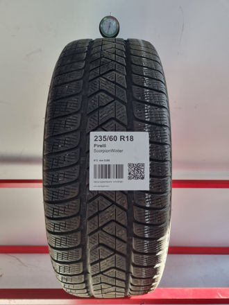 Gomma usata Pirelli ScorpionWinter 235/60 R18 Invernale