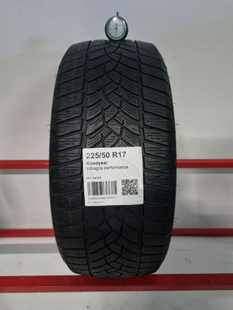 Gomma usata Goodyear Ultragrip performance 225/50 R17 Invernale