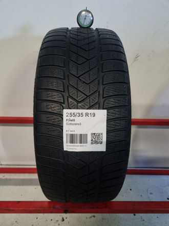 Gomma usata Pirelli Sottozero3 255/35 R19 Invernale