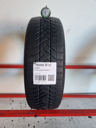 Gomma usata Pirelli Snowcontrol Serie 3 195/65 R15 Invernale