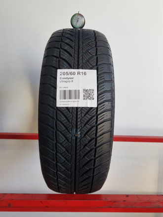 Gomma usata Goodyear Ultragrip 8 205/60 R16 Invernale