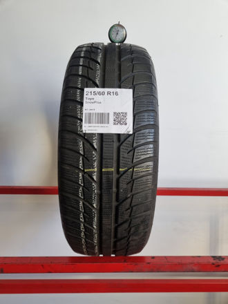 Gomma usata Toyo SnowProx 215/60 R16 Invernale