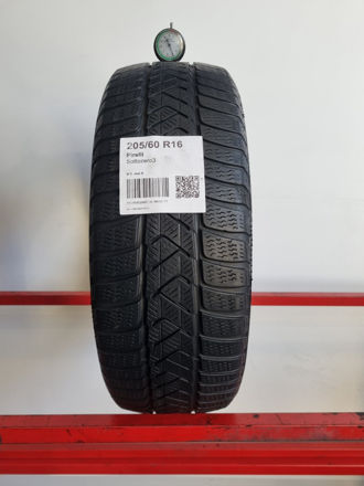 Gomma usata Pirelli Sottozero3 205/60 R16 Invernale