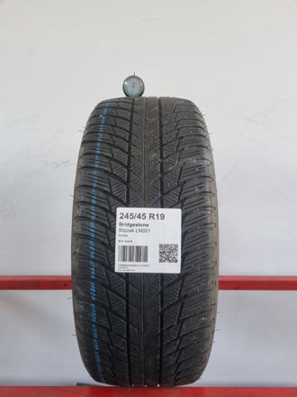 Gomma usata Bridgestone Blizzak LM001 245/45 R19 Invernale