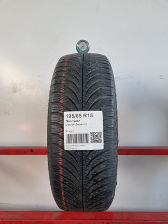 Gomma usata Goodyear Vector4Seasons 195/65 R15 Quattro Stagioni