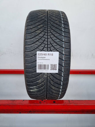 Gomma usata Goodyear Vector4Seasons 225/40 R18 Quattro Stagioni