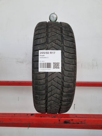 Gomma usata Pirelli Sottozero 3 205/50 R17 Invernale