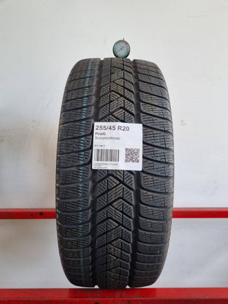 Gomma usata Pirelli ScorpionWinter 255/45 R20 Invernale