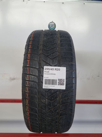 Gomma usata Pirelli ScorpionWinter 255/45 R20